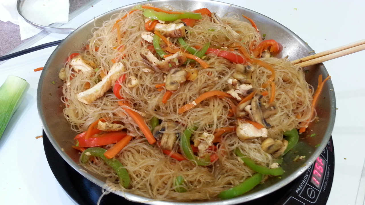 Vegetarian Stir-fry Glass Noodle