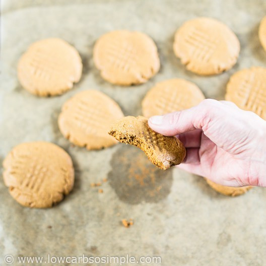 2 Ingredient Peanut Butter Cookies
 2 Ingre nt Peanut Butter Cookies