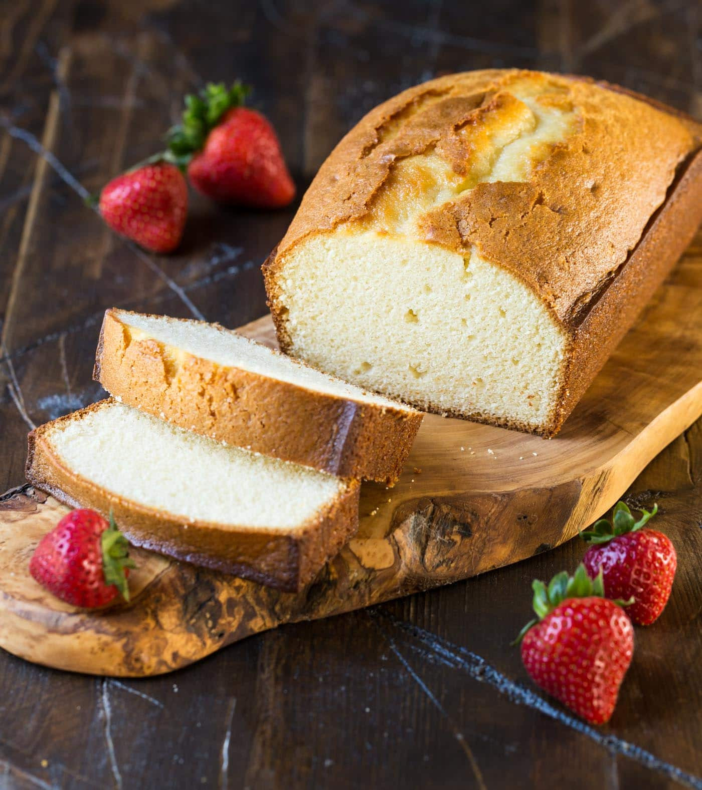 Almond Pound Cake
 Almond Pound Cake Garnish with Lemon