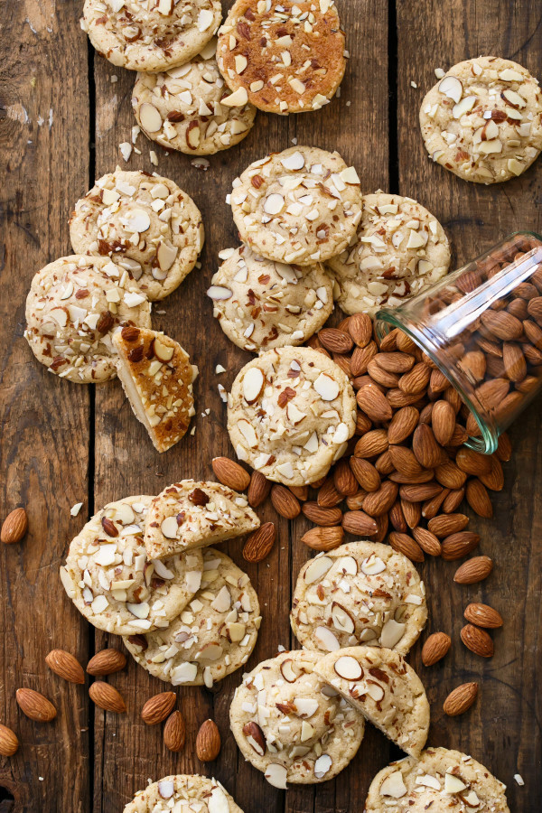 Almond Sugar Cookies
 soft almond sugar cookies