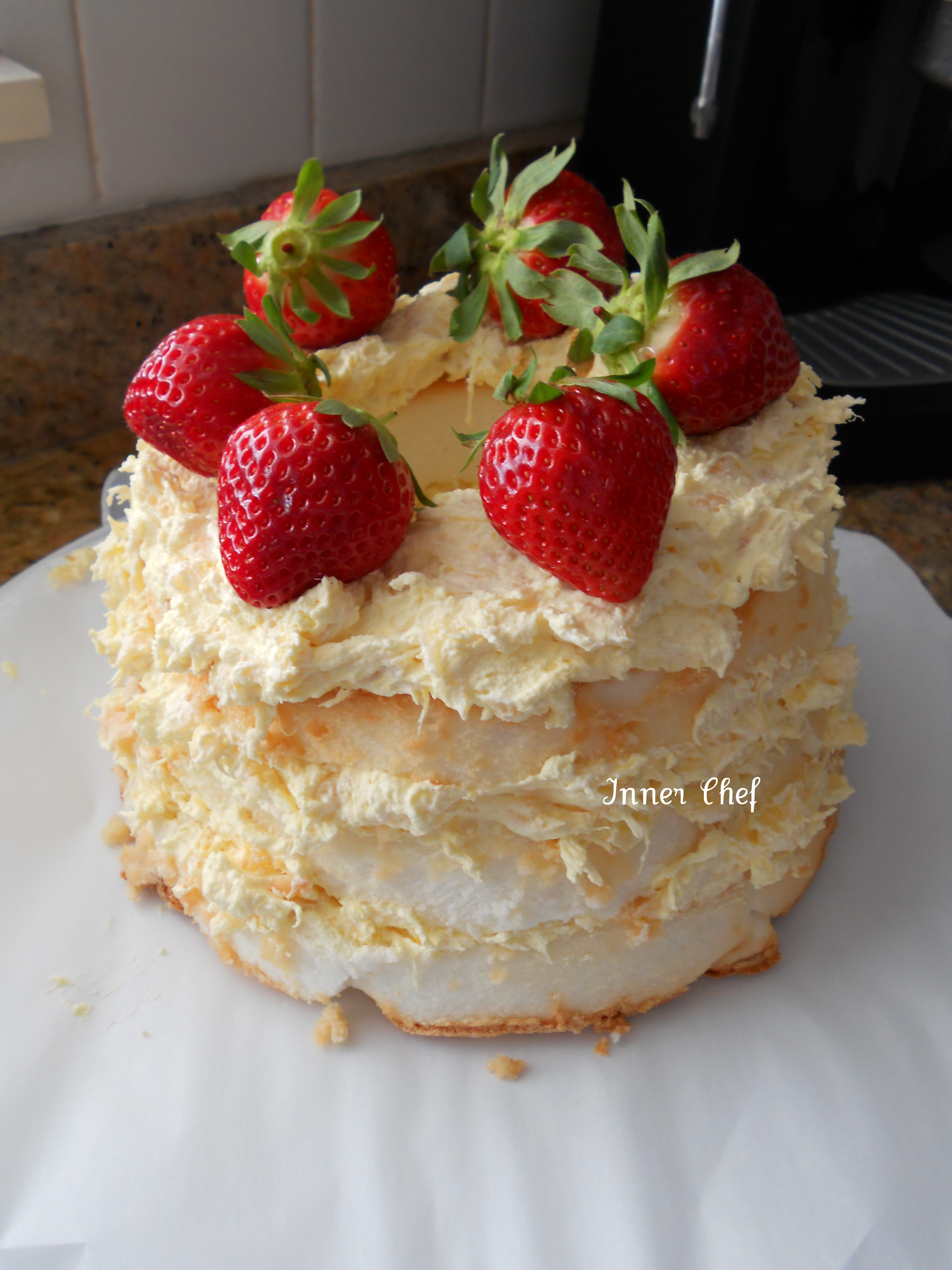 Angel Food Cake And Pineapples
 Pineapple Angel Food Cake