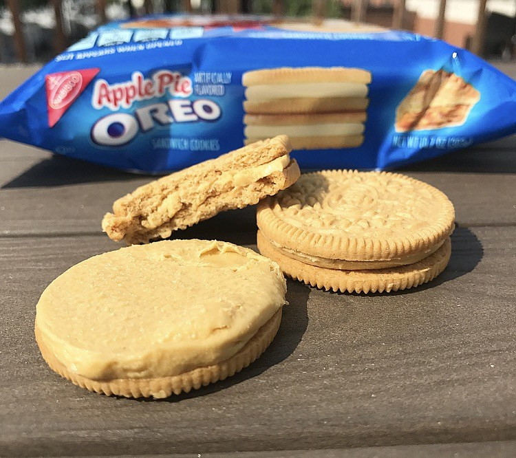 Apple Pie Oreos
 Nabisco Apple Pie Oreos Junk Banter