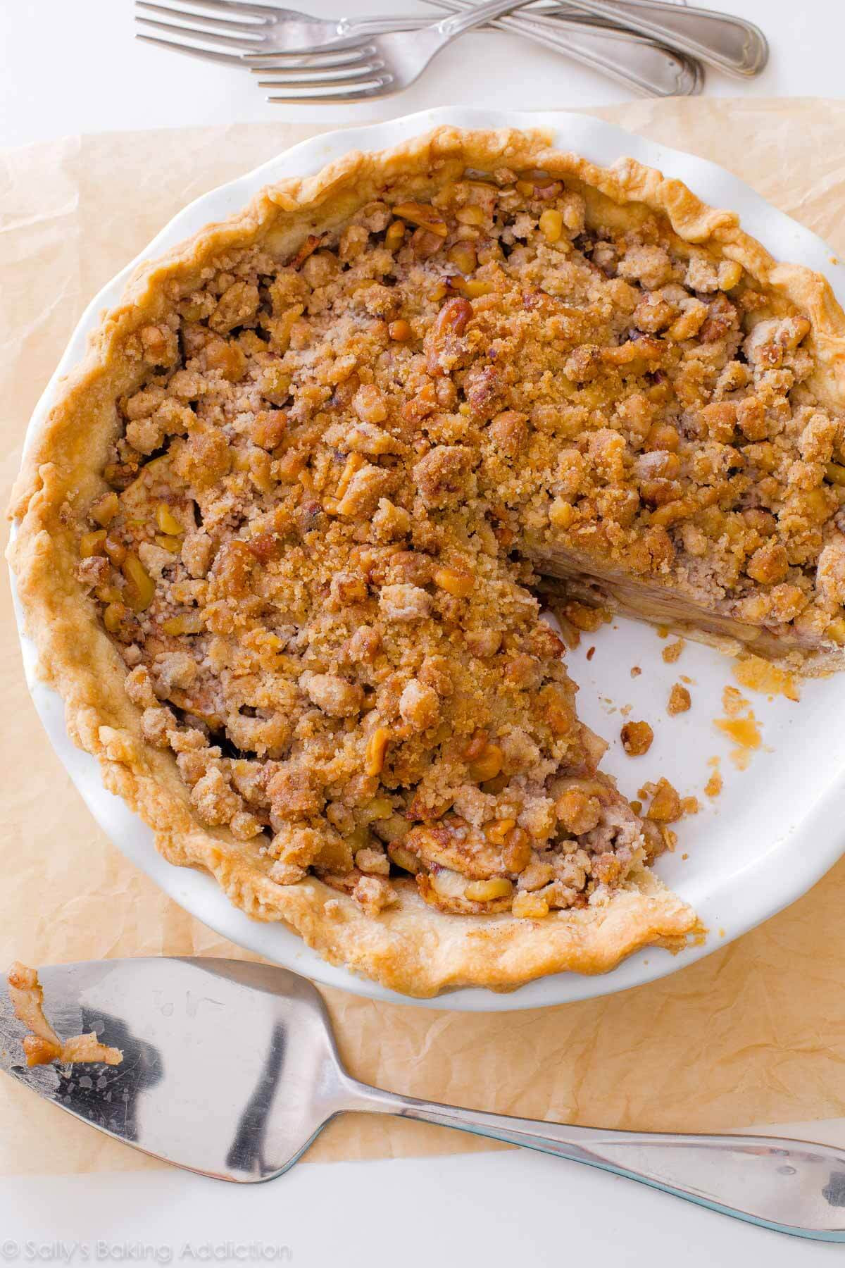 Apple Pie With Crumble Topping
 Apple Crumble Pie Sallys Baking Addiction