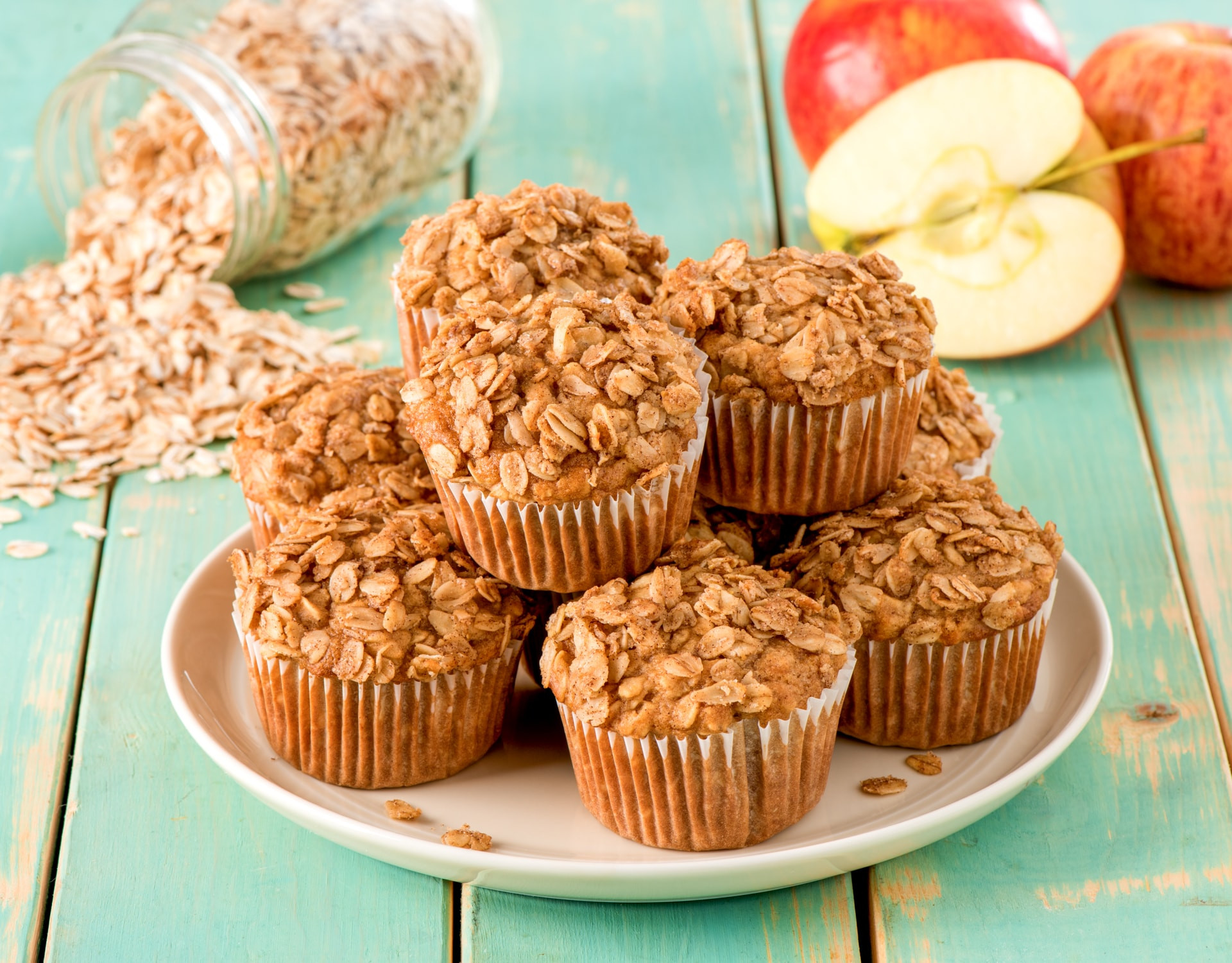 Applesauce Oatmeal Muffins
 Applesauce Oatmeal Muffins