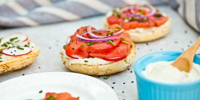 Are Bagels Vegan
 Vegan Bagels with Tomato Lox and Cashew Cream Cheese