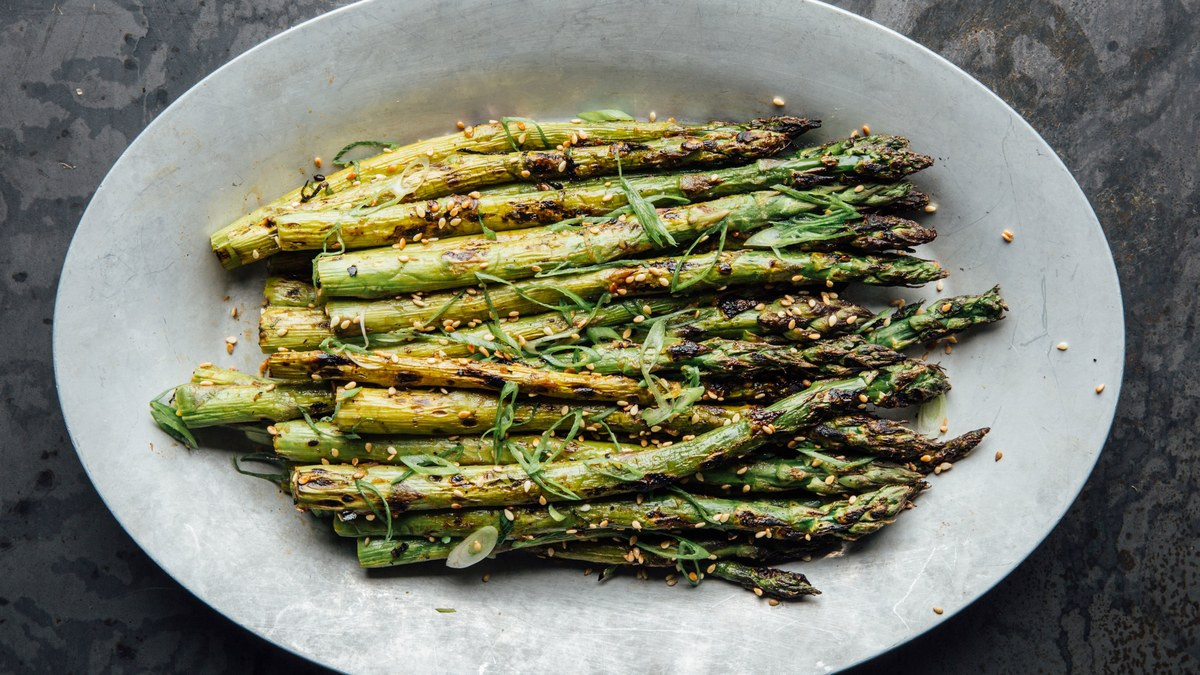 Asparagus On Grill
 Ginger Miso Grilled Asparagus Recipe