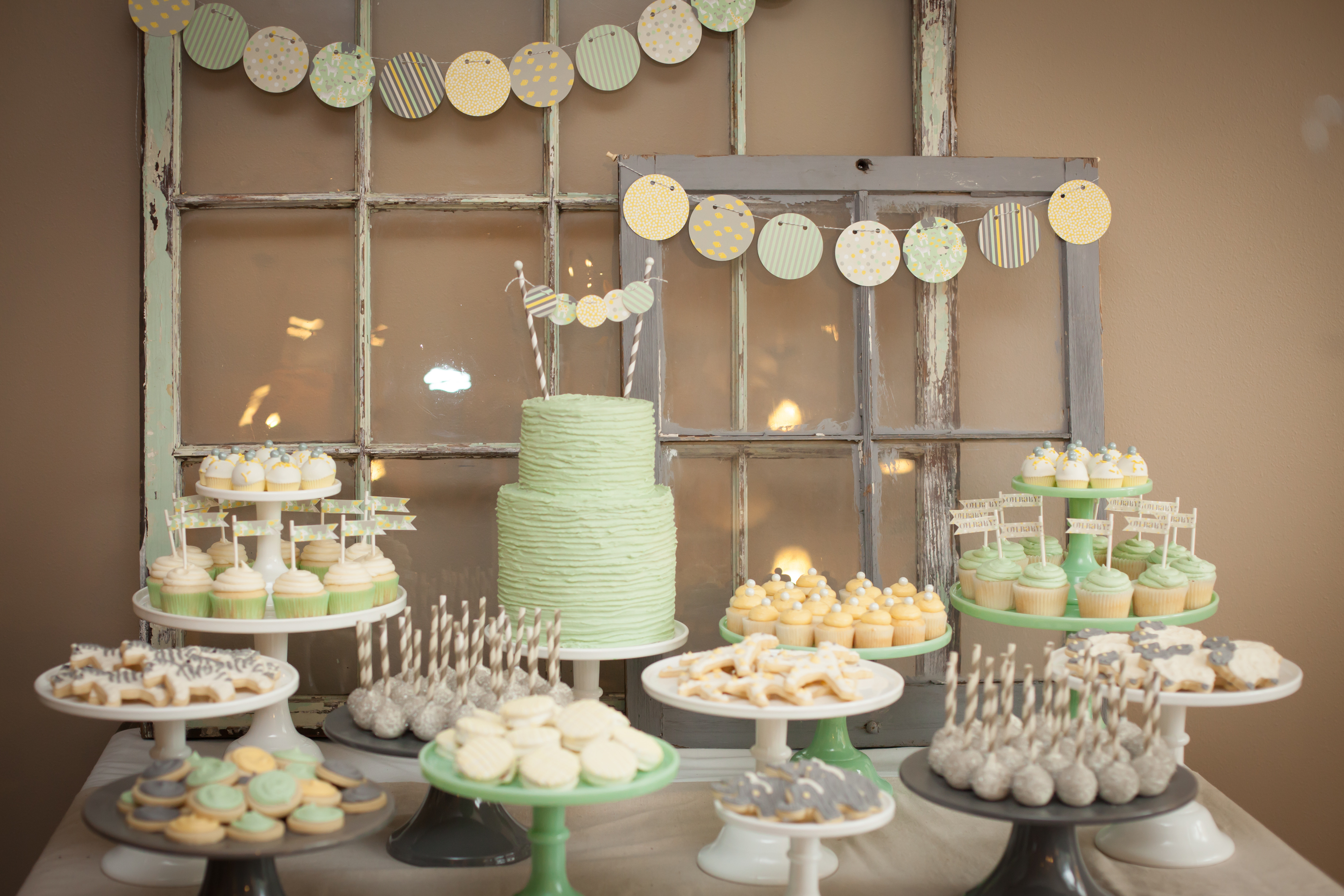 Baby Shower Dessert Table Ideas
 Bachelor Couple Jason and Molly Mesnick s Baby Shower