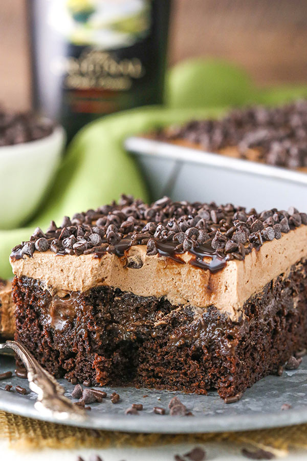 Baileys Chocolate Poke Cake
 Baileys Chocolate Poke Cake