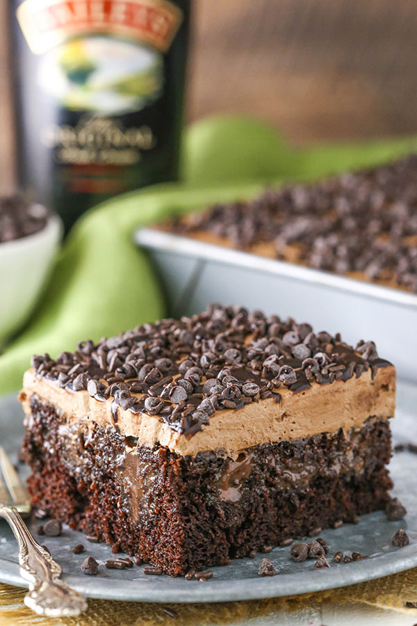 Baileys Chocolate Poke Cake
 Baileys Chocolate Poke Cake