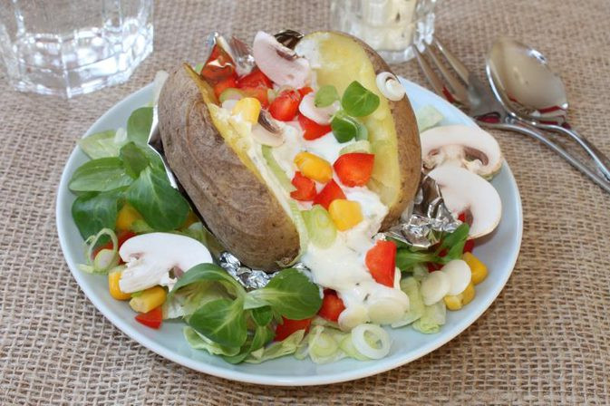 Baked Potato Microwave
 How to Make a Microwave Baked Potato Bag