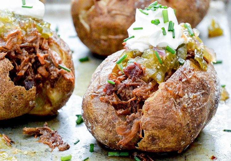 Bbq Baked Potato
 Baked Potatoes with Shredded Barbecue Beef and Tomatillo