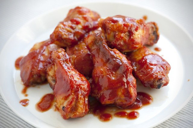 Bbq Chicken Wings
 The 17 Greatest Sriracha Hot Sauce Food Recipes
