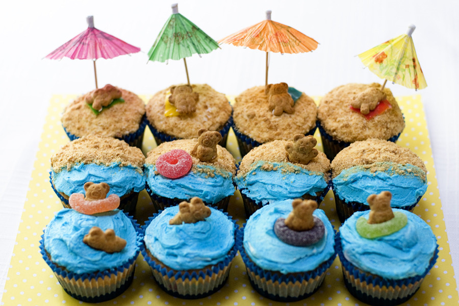 Beach Themed Cupcakes
 Beach Bear Cupcakes With Sprinkles on Top
