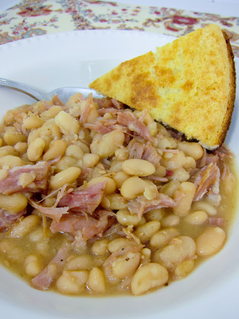 Beans And Cornbread
 Slow Cooker Ham & White Beans