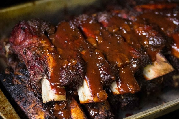 Beef Ribs Vs Pork Ribs
 Spareribs vs Baby Backs Before You Go to Ribfest Know