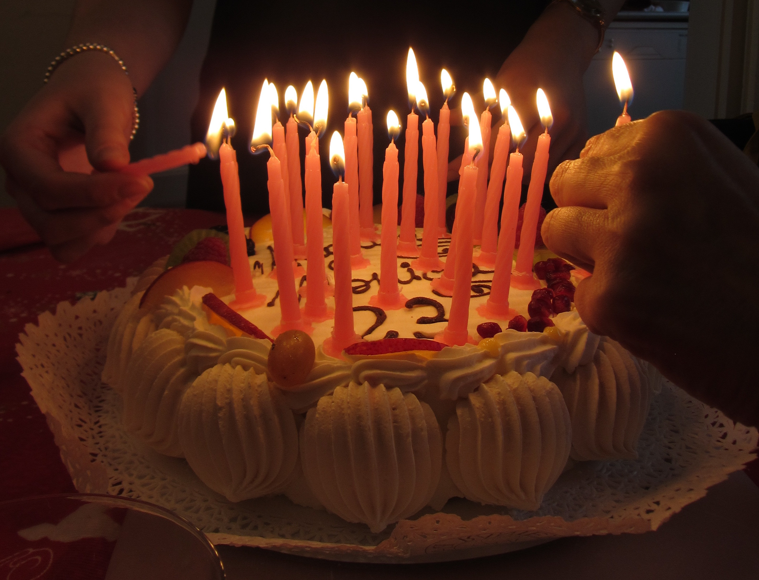 Birthday Cake With Candles
 Feliz cumple redblak monster y luthienyberen Taringa