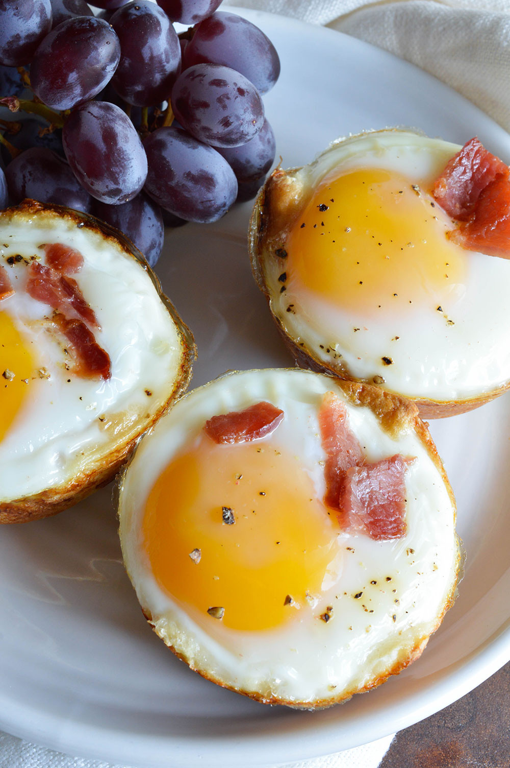 Breakfast Egg Recipes
 Bacon and Egg Breakfast Cups WonkyWonderful