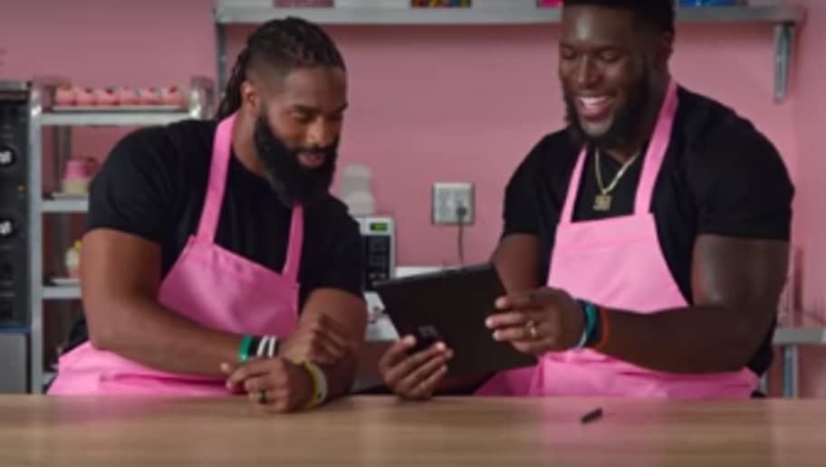 Brian Orakpo Cupcakes
 NFL Players Cupcake Shop Gaining Plenty of Attention