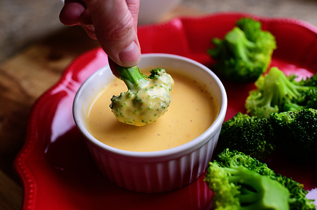 Broccoli Cheese Sauce
 Broccoli with Cheese Sauce