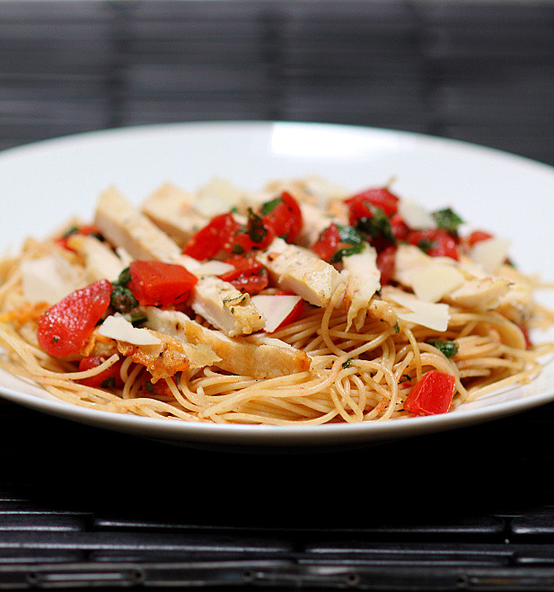 Bruschetta Chicken Pasta
 Friday Favorites Bruschetta Chicken Pasta