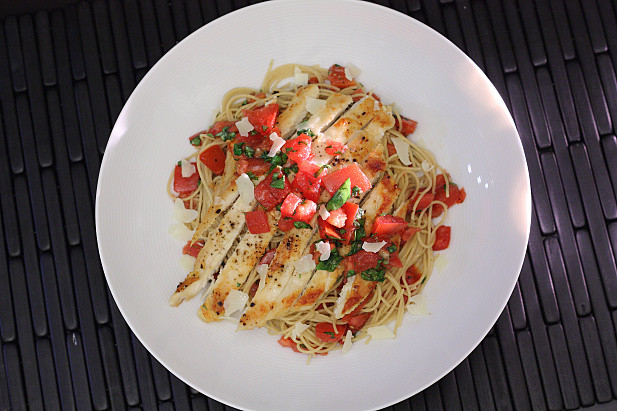 Bruschetta Chicken Pasta
 Friday Favorites Bruschetta Chicken Pasta