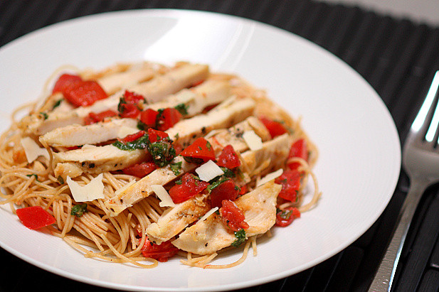 Bruschetta Chicken Pasta
 Friday Favorites Bruschetta Chicken Pasta