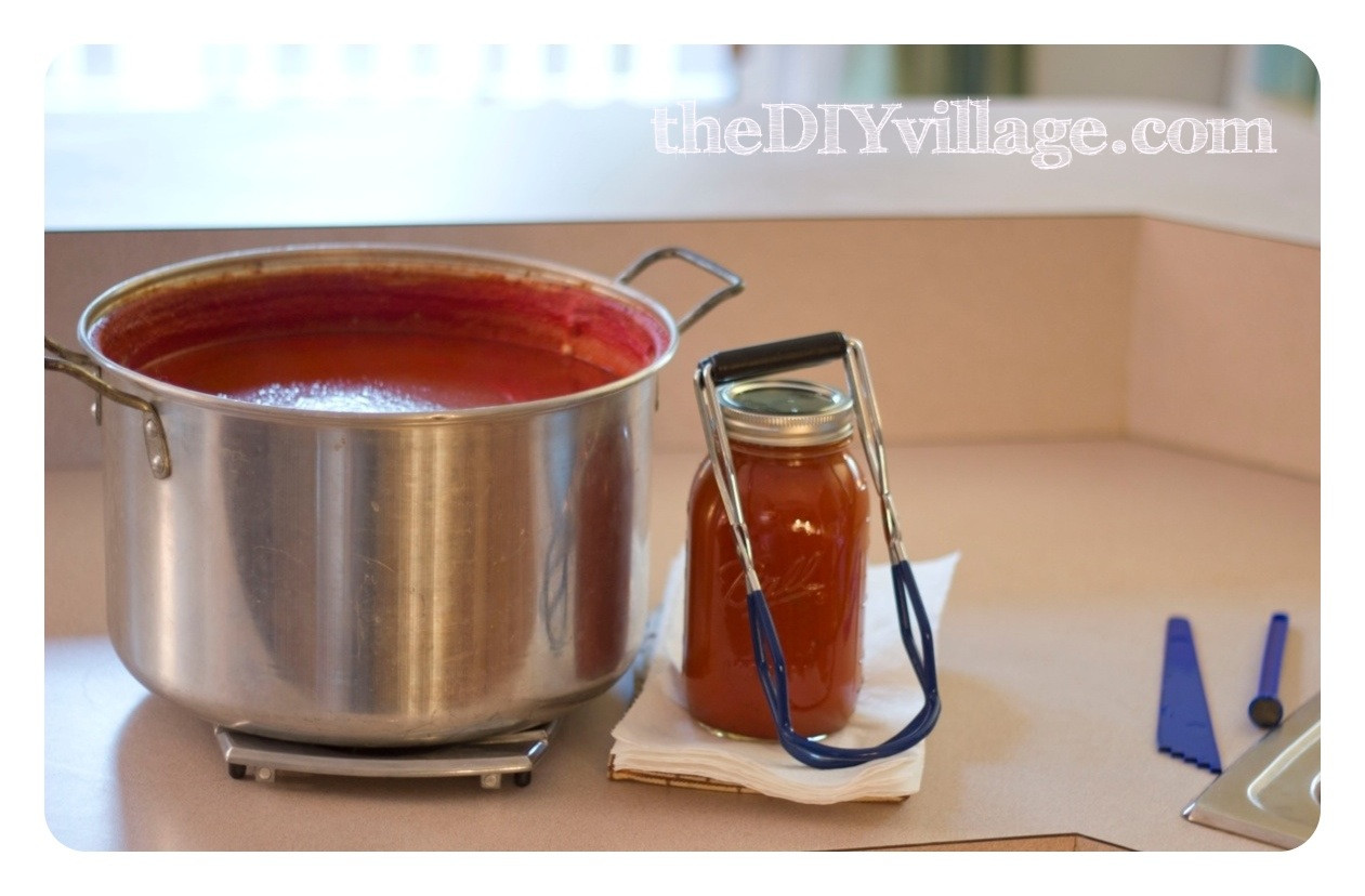 Canning Spaghetti Sauce
 Canning Spaghetti Sauce Home Preserving  the DIY village