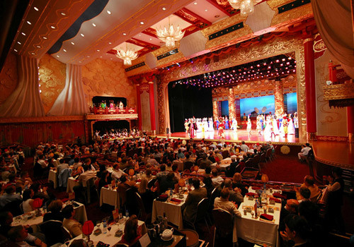 Capone'S Dinner And Show
 Asia Getaway – Dream Vacations China