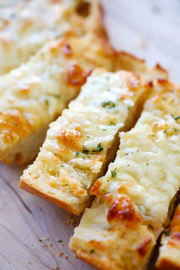 Cheesy Garlic Bread Recipe
 Cheesy Garlic Bread