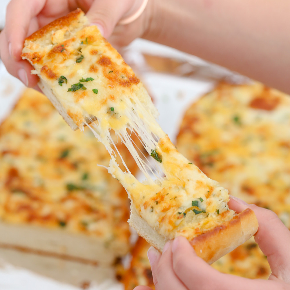 Cheesy Garlic Bread Recipe
 Cheesy Garlic Bread