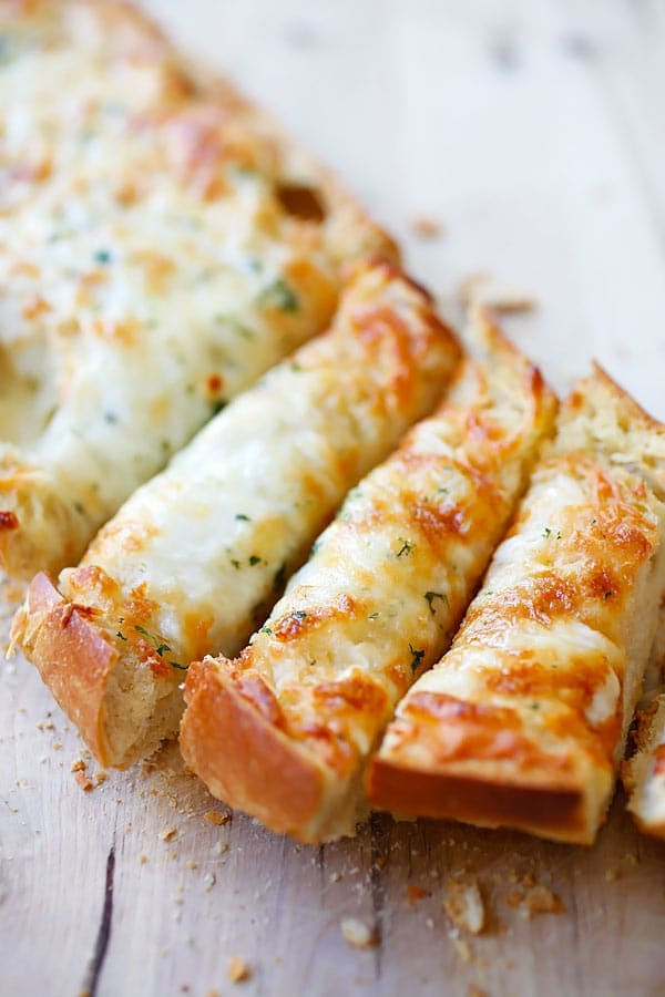 Cheesy Garlic Bread Recipe
 Cheesy Garlic Bread