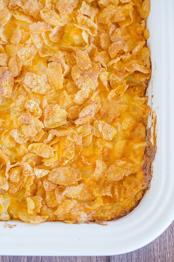 Cheesy Potatoes With Corn Flakes
 Cheesy Potato Casserole with Corn Flake Topping