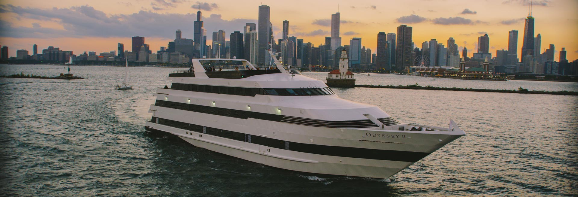 Chicago Dinner Cruise
 Top 10 Things To Do In Chicago With Out of Town Guests