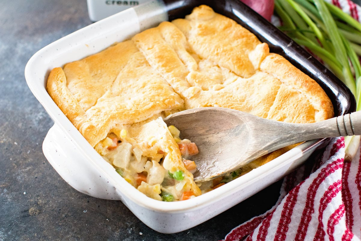 Chicken Pot Pie Casserole Recipe
 Easy Chicken Pot Pie Casserole Julie s Eats & Treats