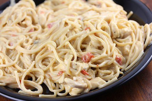 Chicken Spaghetti With Velveeta
 Cheesy Chicken Spaghetti Recipe