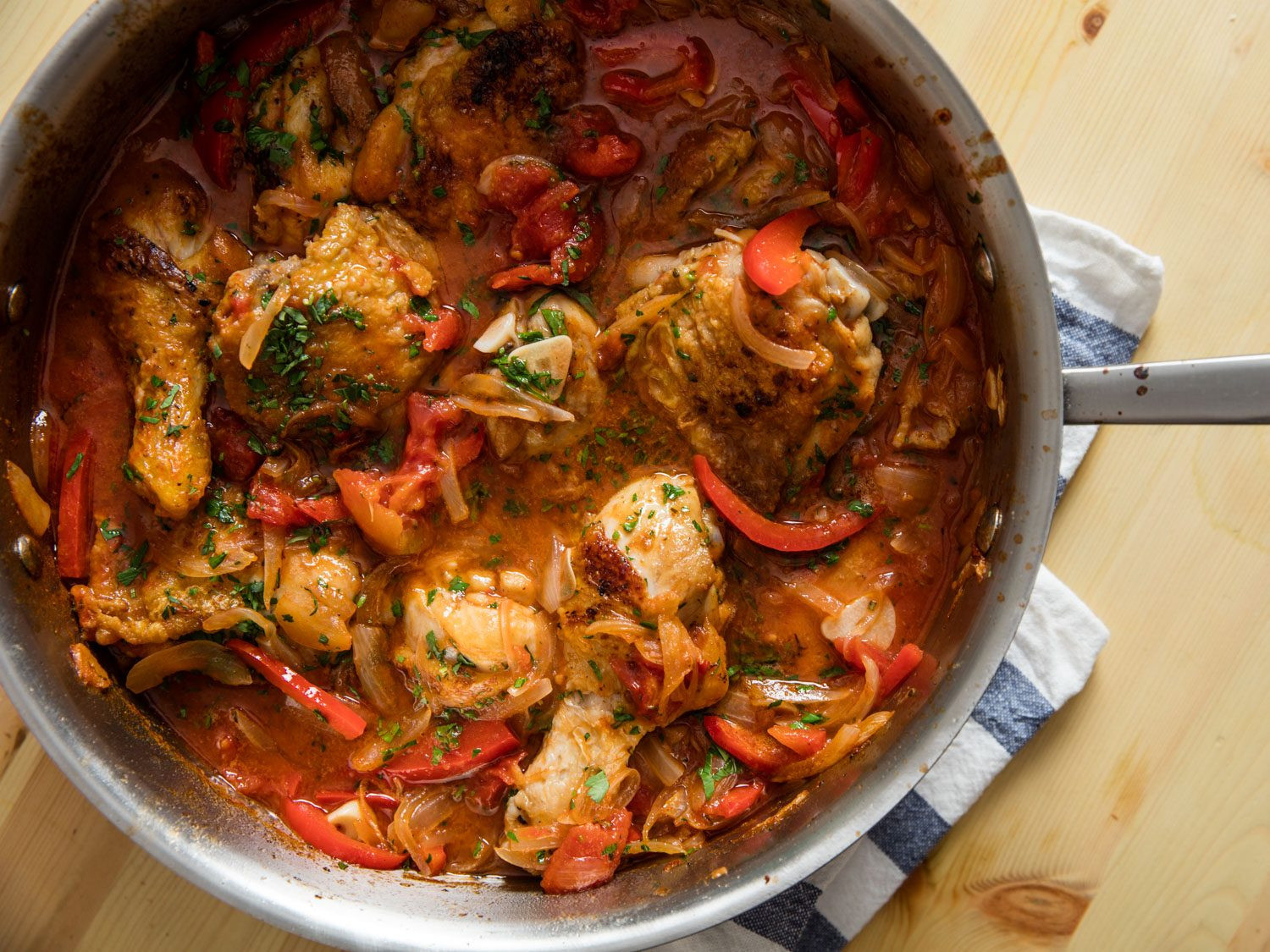 Chicken Tomato Recipe
 Chicken Cacciatore With Red Peppers Tomato and ion