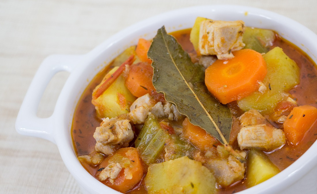 Chicken Vegetable Stew
 Easy Chicken and Ve able Stew