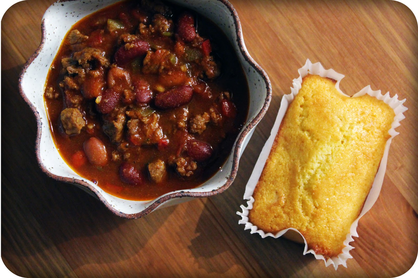 Chili And Cornbread
 Chili & cornbread Life Made Simple