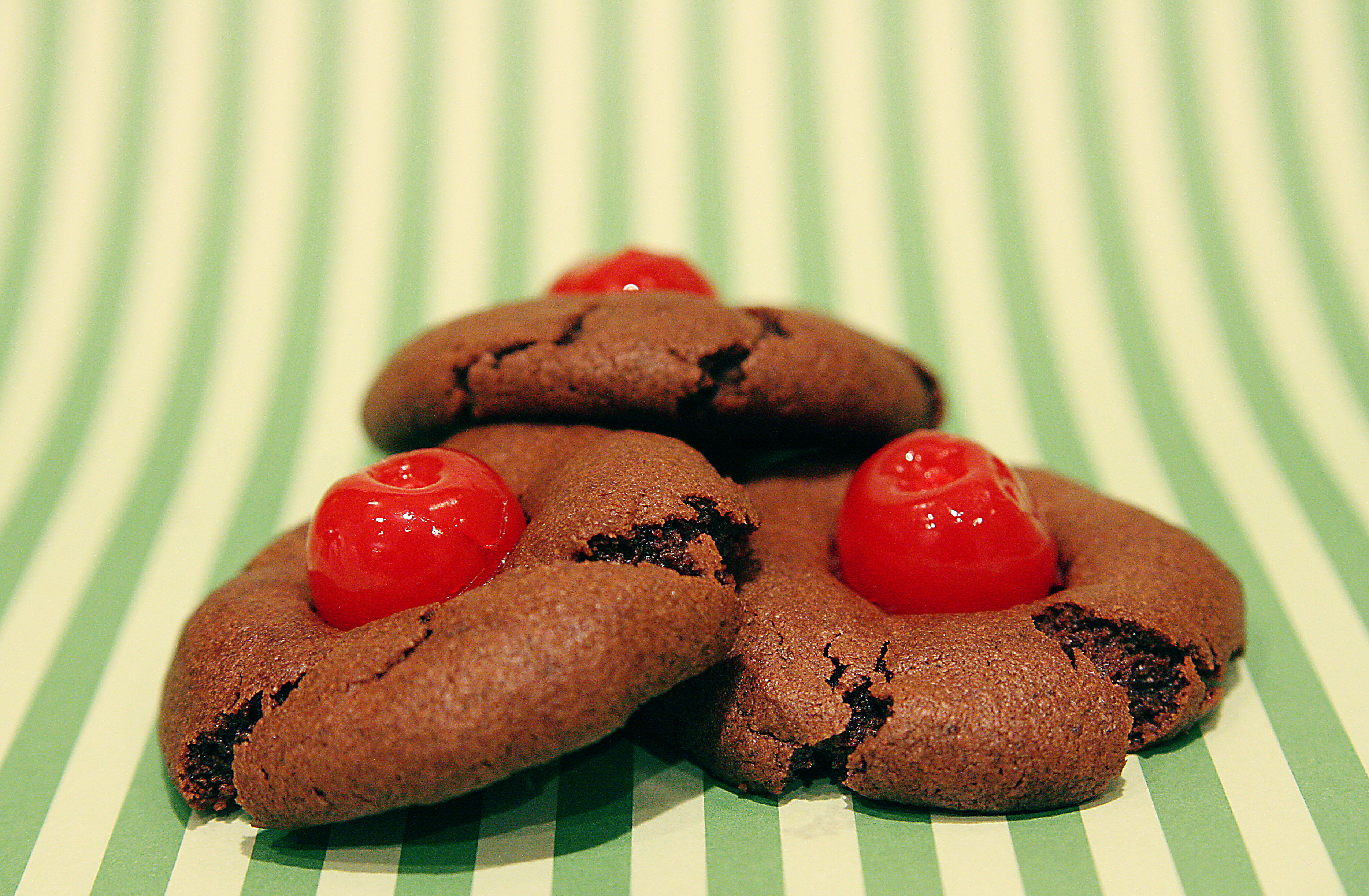 Chocolate Cherry Cookies
 Chocolate Covered Cherry Cookies II Recipe — Dishmaps