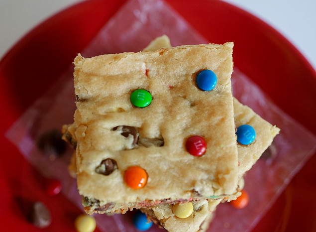 Chocolate Chip Cookie Bars With Cake Mix
 Chocolate chip cookie bars using cake mix