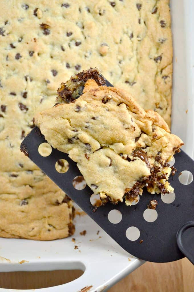 Chocolate Chip Cookie Bars With Cake Mix
 4 Ingre nt Cake Mix Cookie Bars Build Your Bite