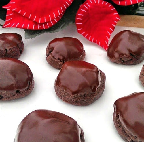 Chocolate Cover Cherry Cookies
 Chocolate Covered Cherry Cookies