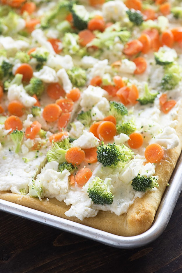 Cold Veggie Pizza
 Cold Veggie Pizza the perfect snack for any to her