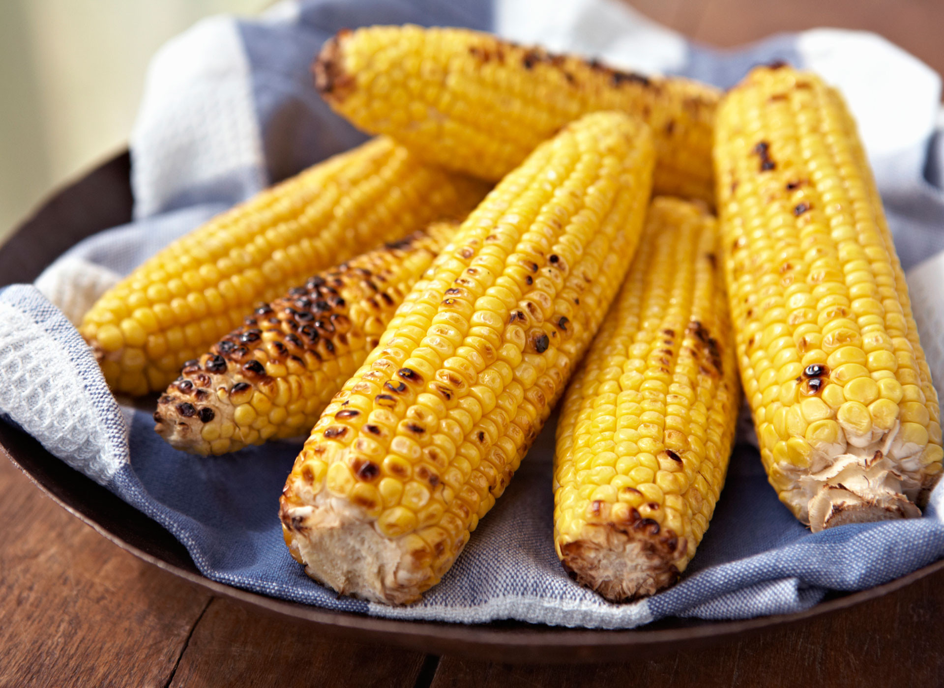 Corn On Grill
 20 Easy Grilled Corn on the Cob Recipes How to Grill Corn