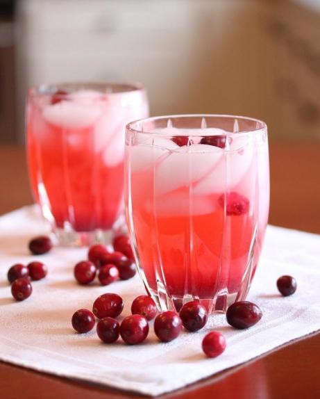 Cranberry And Vodka Drinks
 Cranberry Vodka Spritzer Lisa s Dinnertime Dish for