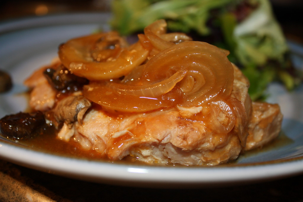 Crock Pot Pork Chops With Mushroom Soup
 Crock pot Pork Chops and Mushrooms