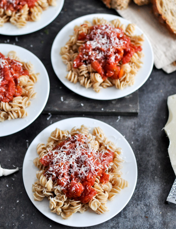 Crockpot Tomato Sauce
 Our Favorite Simple Crockpot Tomato Sauce