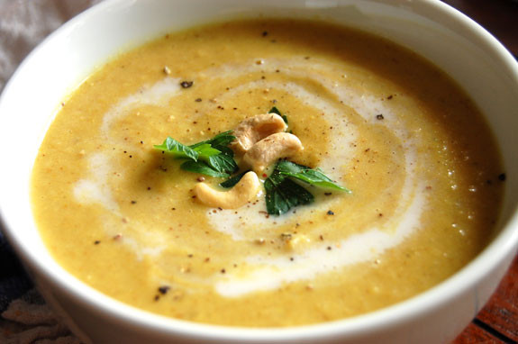 Curried Cauliflower Soup
 How to Make Curried Paleo Cauliflower Soup