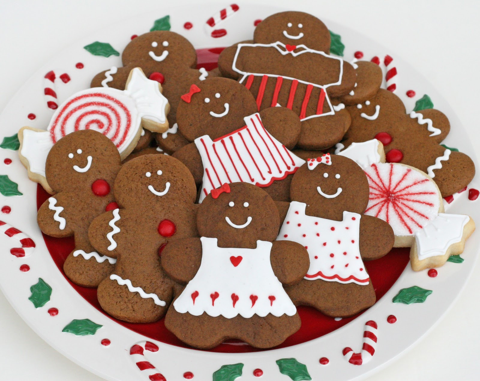 Decorating Gingerbread Cookies
 Sweet Parties A Gingerbread Party – Glorious Treats