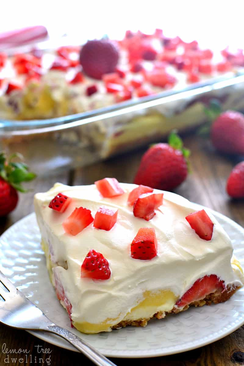 Dessert With Strawberries
 Strawberries and Cream Sodas